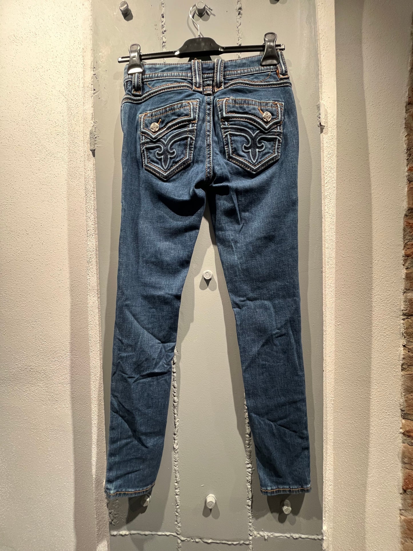 ROCK REVIVAL MID-RISE SKINY JEANS