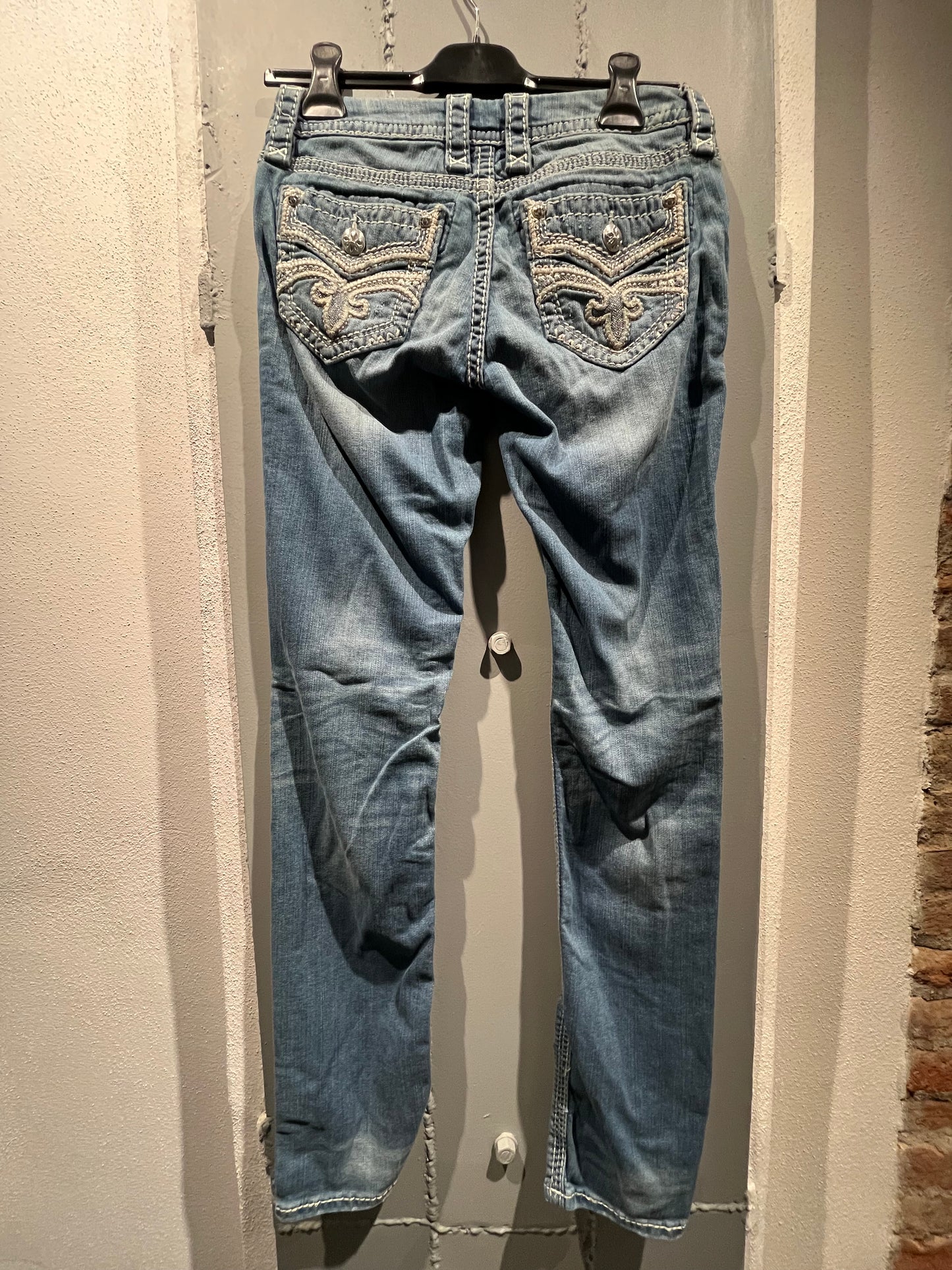 ROCK REVIVAL STRAIGHT JEANS